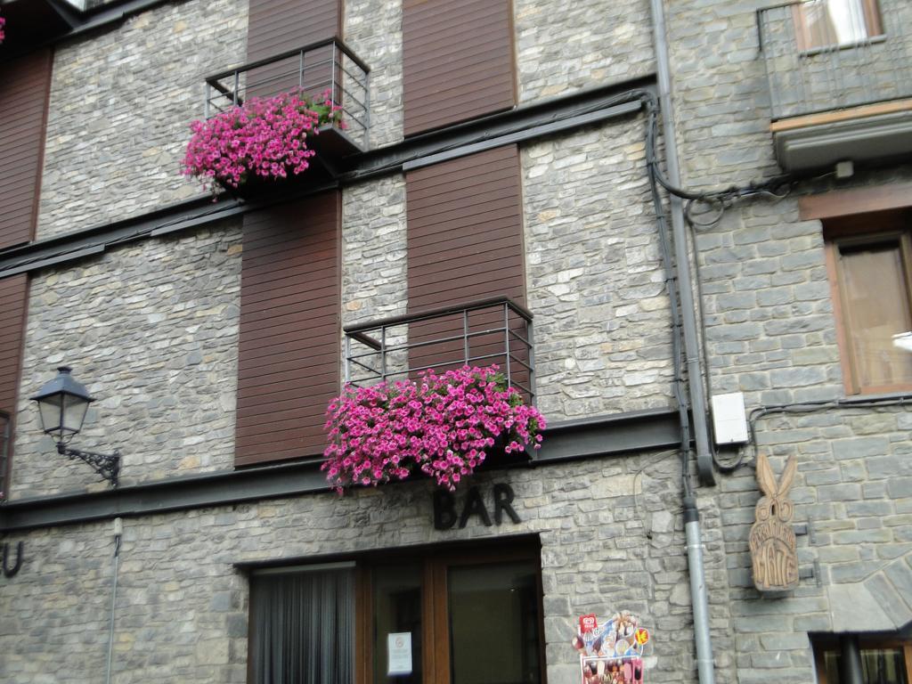 Pensio La Creu Hotel Esterri D'Aneu Exterior photo