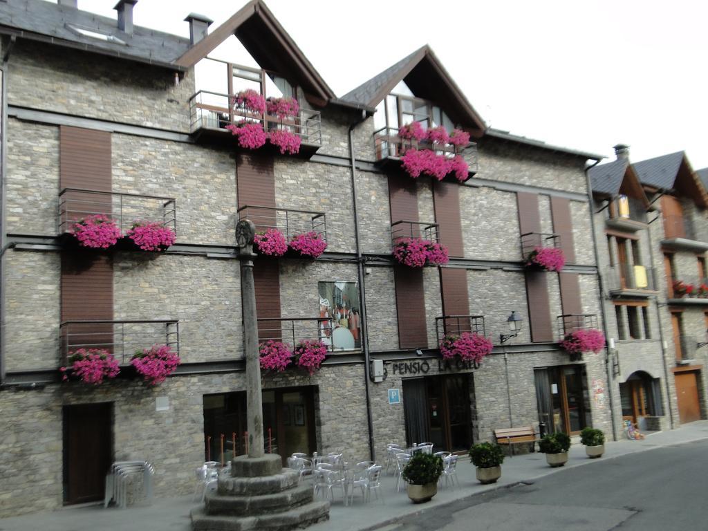Pensio La Creu Hotel Esterri D'Aneu Exterior photo